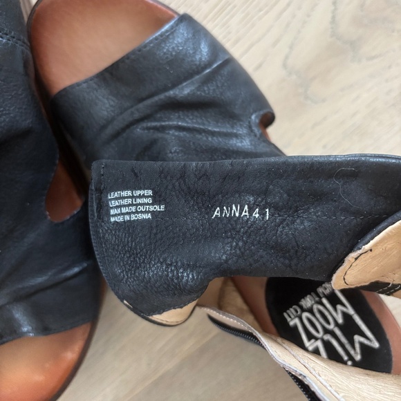 MizMooz sandals sz 10 - Picture 7 of 13